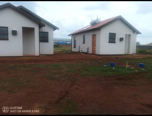 2 BEDROOM HOUSE FOR SALE IN WINDMILL PARK EXT